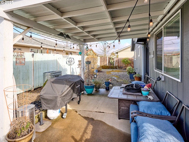 427 E Clackamas Cir, Woodburn, OR 97071 - view of patio / terrace with a fenced backyard