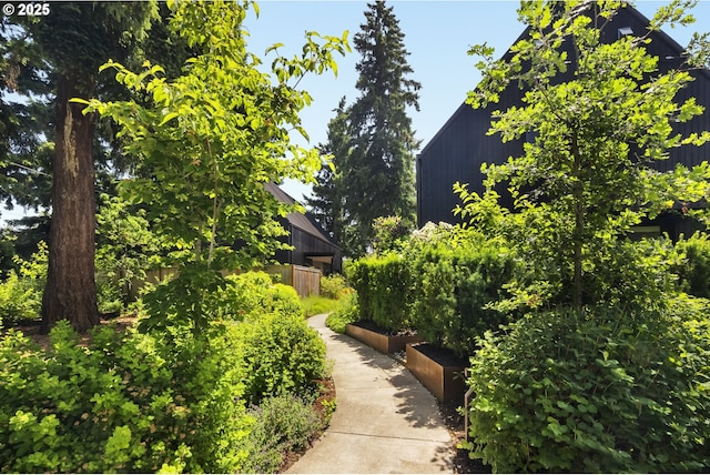 4889 NE Going St, Portland, OR 97218 - view of side of home