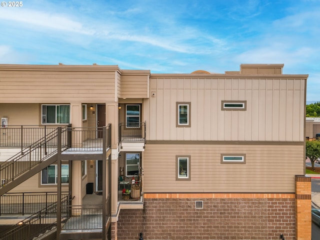 15325 NW Central Dr Unit 301, Portland, OR 97229 - view of property featuring stairway