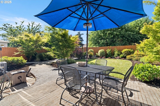 2608 N Winchell St, Portland, OR 97217 - view of patio / terrace featuring outdoor dining space and a deck