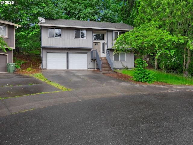 17555 Koch Ct, Sandy, OR 97055 - view of front facade with a garage