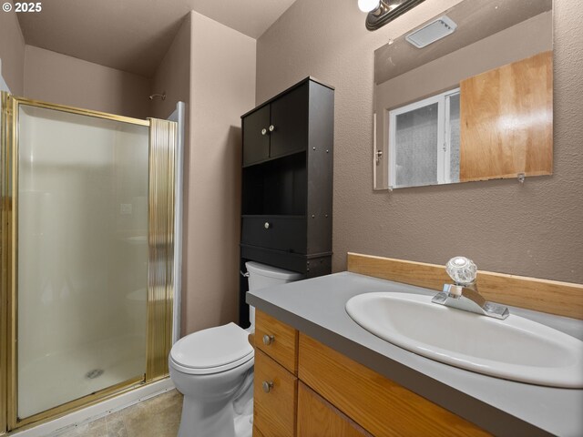 17555 Koch Ct, Sandy, OR 97055 - full bathroom with vanity, a stall shower, and toilet