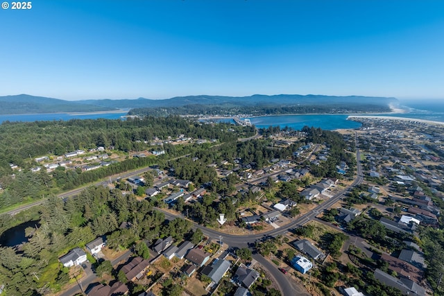 Listing photo 2 for 2017 NW Bayshore Dr, Waldport OR 97394