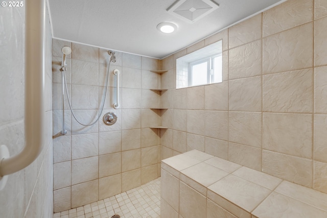 2951 NE 35th Ave, Portland, OR 97212 - full bathroom featuring tiled shower