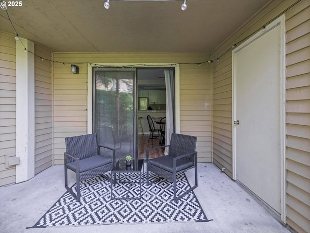 9908 SE Talbert St, Clackamas, OR 97015 - view of patio