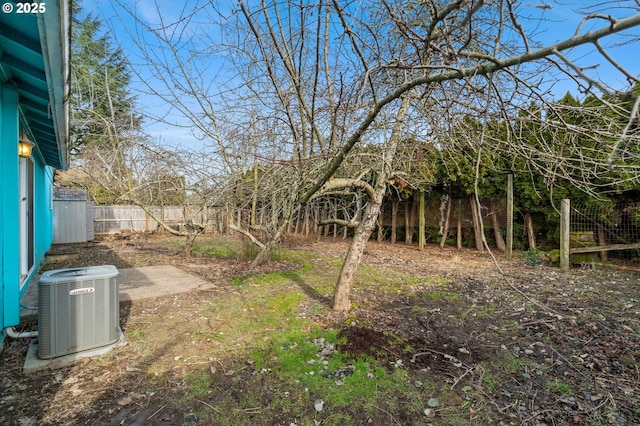 view of yard featuring central AC unit