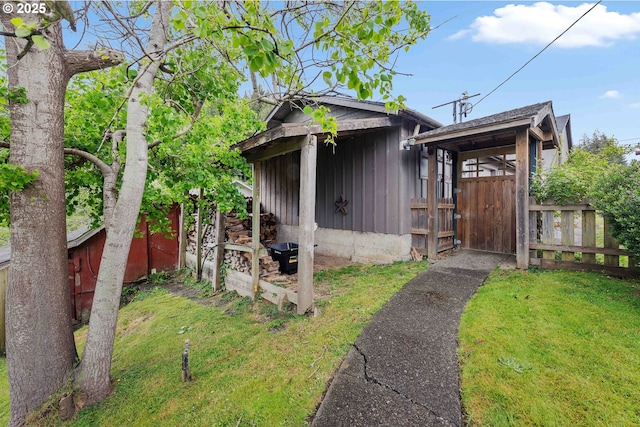 93648 W Mill Ln, Coos Bay, OR 97420 - view of outdoor structure with a gate