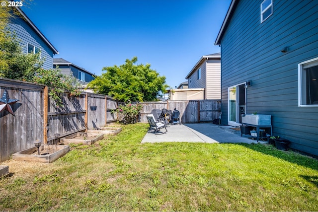13012 NE 115th St, Vancouver, WA 98682 - view of yard with a patio and a vegetable garden