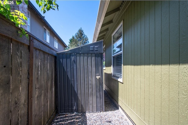 1613 SE Solomon Loop, Vancouver, WA 98683 - view of side of home