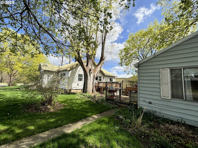 410 Division St, Elgin, OR 97827 - view of yard featuring a deck