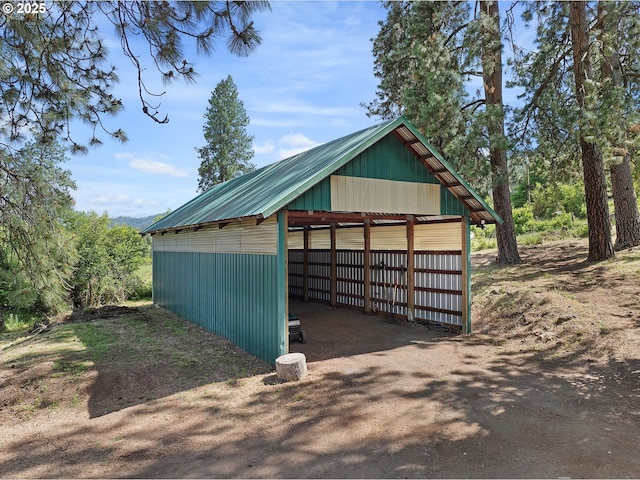 35912 Valley View Ln, Halfway, OR 97834 - view of pole building featuring a carport