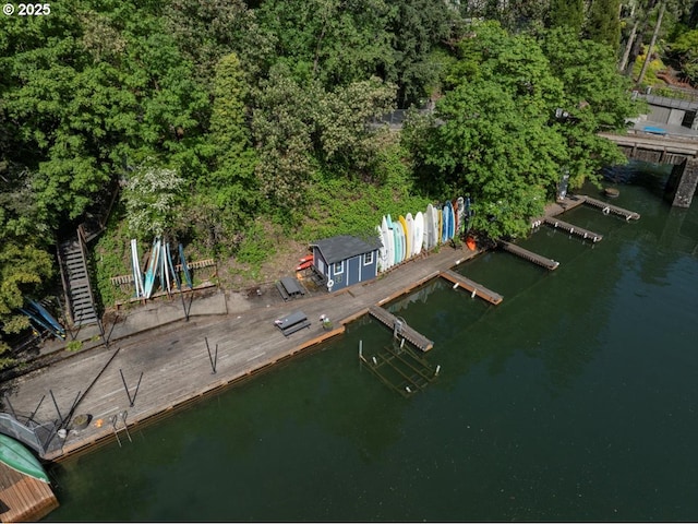 1900 Crest Dr, Lake Oswego, OR 97034 - aerial view of a nearby body of water