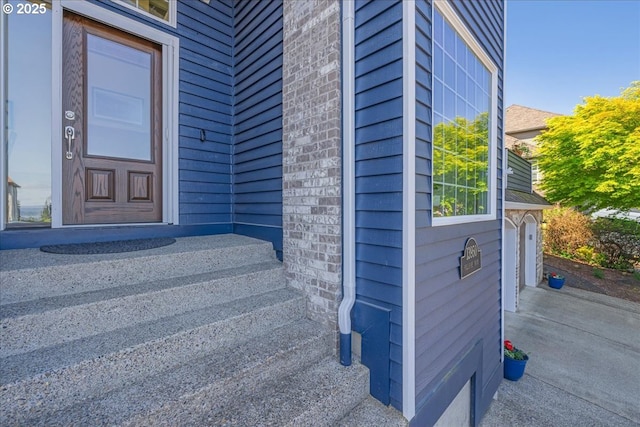 view of exterior entry