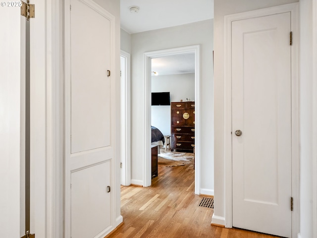 3556 NE Alberta Ct, Portland, OR 97211 - corridor featuring light wood-type flooring and baseboards