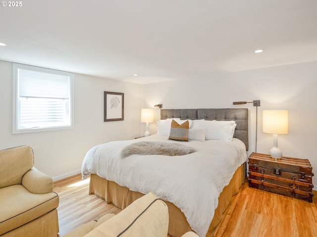3556 NE Alberta Ct, Portland, OR 97211 - bedroom with light wood-style floors, recessed lighting, and baseboards