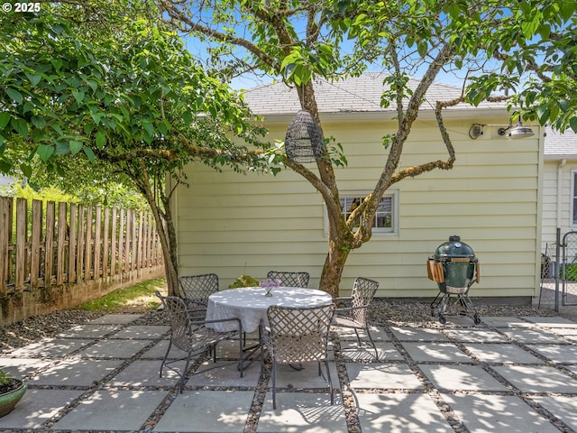 3556 NE Alberta Ct, Portland, OR 97211 - view of patio with outdoor dining space