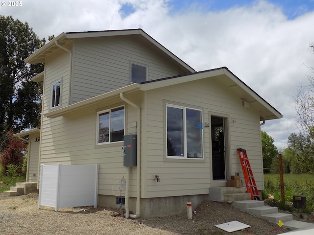 520 SE Bell Ave, Corvallis, OR 97333 - back of property with entry steps
