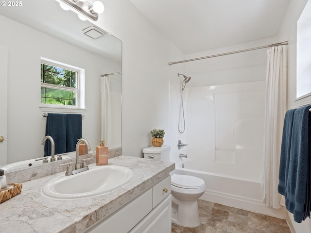 12130 NE Fremont St Unit 4, Portland, OR 97220 - full bathroom with vanity and shower / bathtub combination with curtain