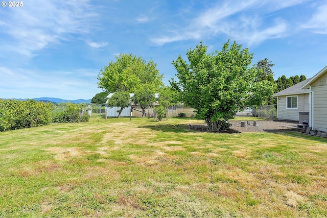 4750 SW 3rd St, Corvallis, OR 97333 - view of yard featuring a mountain view