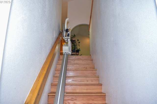 130 Candice Ct, Medford, OR 97504 - view of stairway