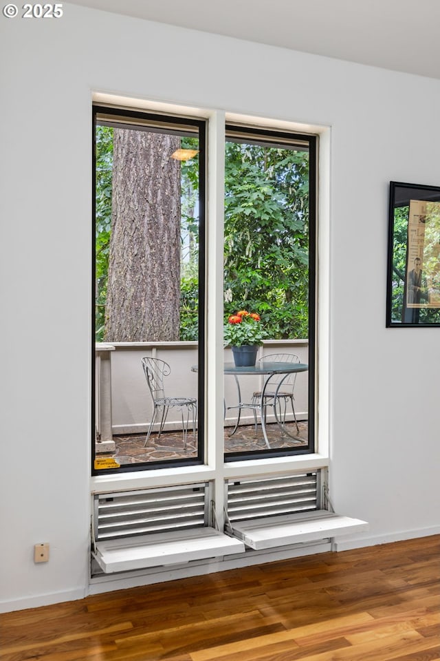 589 Ridgeway Rd, Lake Oswego, OR 97034 - interior space with wood finished floors and baseboards