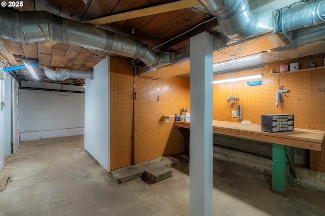 619 S 11th St, Coos Bay, OR 97420 - unfinished basement with a workshop area
