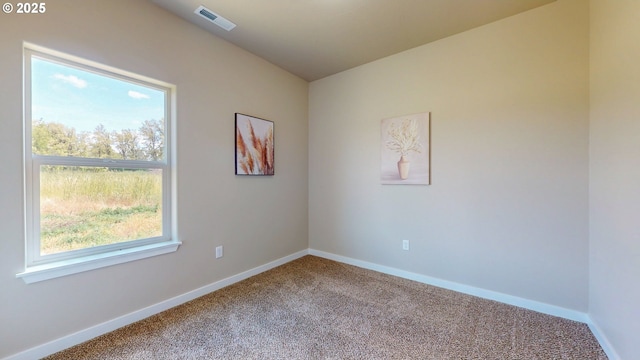 917 SE 9th Dr, Hermiston, OR 97838 - carpeted spare room with baseboards