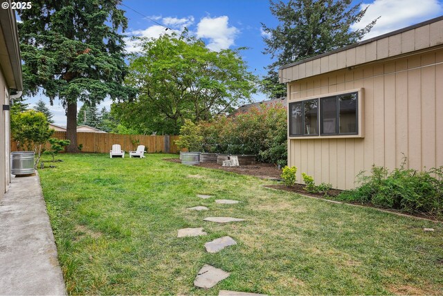 7913 SE Henderson St, Portland, OR 97206 - view of yard