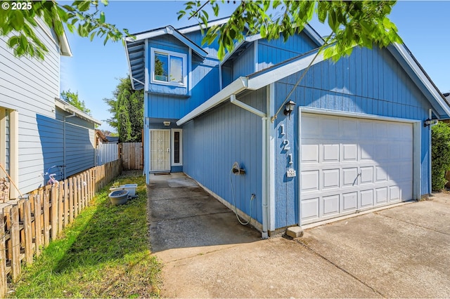 121 SE 34th Cir, Troutdale, OR 97060 - view of front of property featuring concrete driveway and a garage