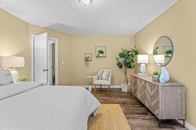 6902 SW Taylors Ferry Rd, Portland, OR 97223 - bedroom featuring dark wood finished floors