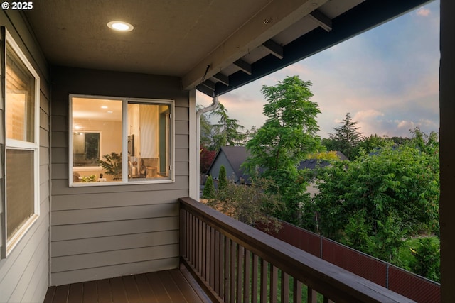 6902 SW Taylors Ferry Rd, Portland, OR 97223 - view of balcony