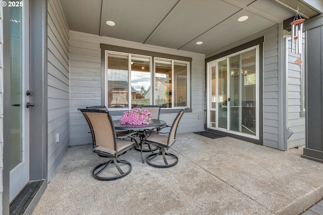 1332 SE 14th Ave, Canby, OR 97013 - view of patio / terrace with outdoor dining area