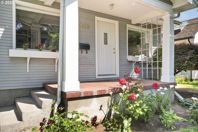 2814 NE 34th Ave, Portland, OR 97212 - entrance to property featuring a porch