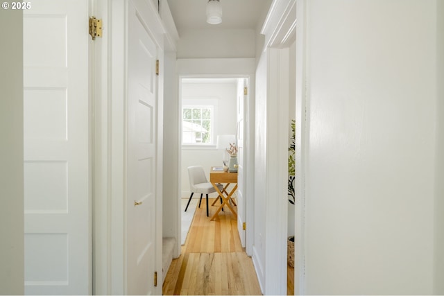2814 NE 34th Ave, Portland, OR 97212 - hall featuring light wood finished floors