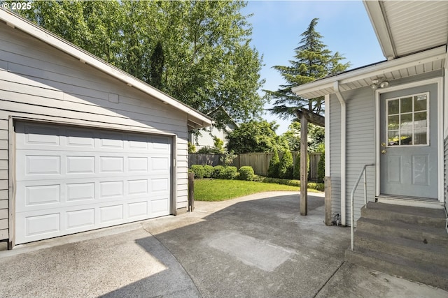 2814 NE 34th Ave, Portland, OR 97212 - garage featuring concrete driveway