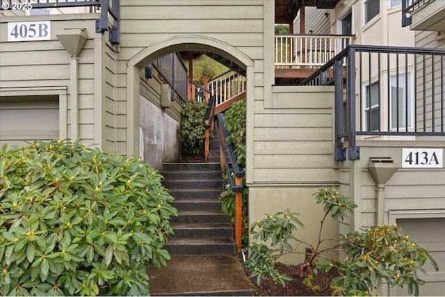 413 NW Uptown Ter Unit 2A, Portland, OR 97210 - entrance to property with a garage