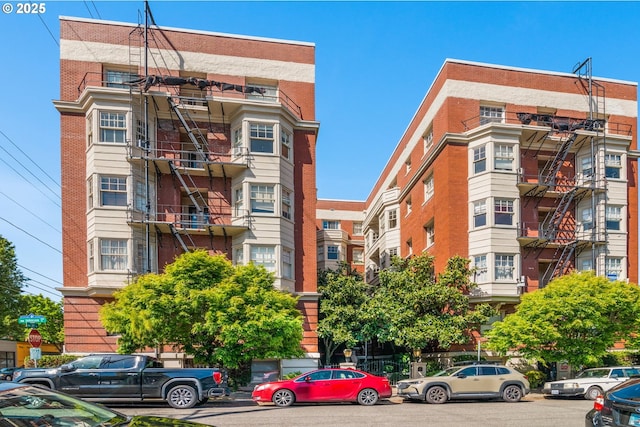 2083 NW Johnson St Unit 66, Portland, OR 97209 - view of apartment building / complex