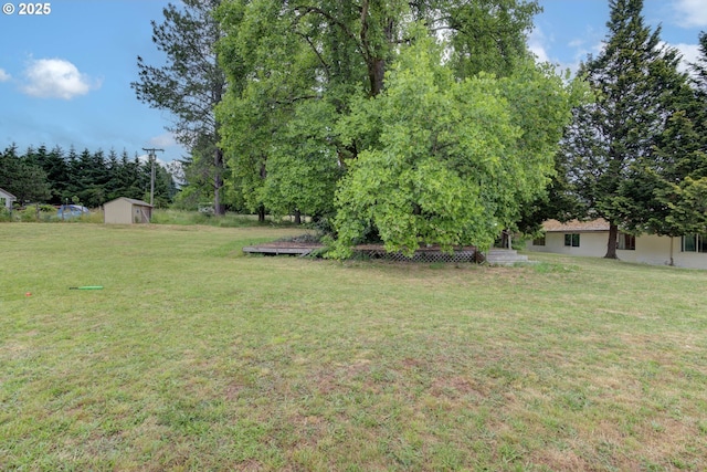 29882 S Hult Rd, Colton, OR 97017 - view of grassy yard featuring a storage unit