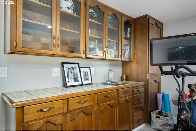 10701 SE Stevens Way, Happy Valley, OR 97086 - bar with a sink and a textured ceiling