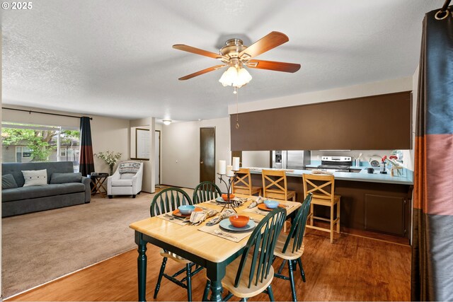 1911 SW Vista Pl, Pendleton, OR 97801 - dining room with ceiling fan and wood finished floors
