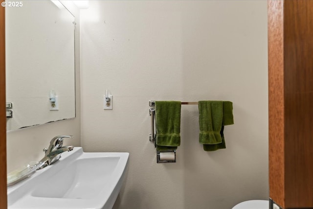 2242 W Hayes St, Woodburn, OR 97071 - bathroom with toilet and a sink