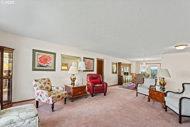 2242 W Hayes St, Woodburn, OR 97071 - living area featuring a chandelier, a textured ceiling, and carpet floors