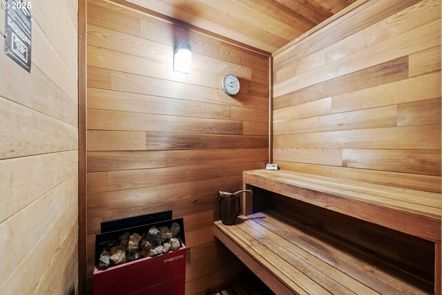 view of sauna / steam room