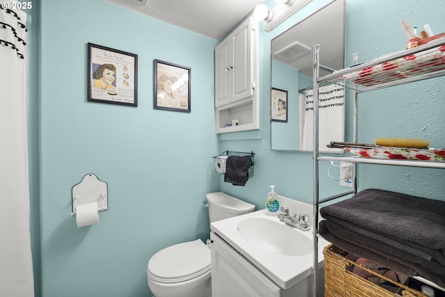 4315 SE Rhodesa St, Milwaukie, OR 97222 - bathroom featuring toilet and vanity