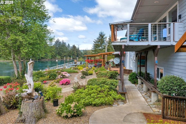 9202 Phey Ln, Florence, OR 97439 - view of yard with a water view