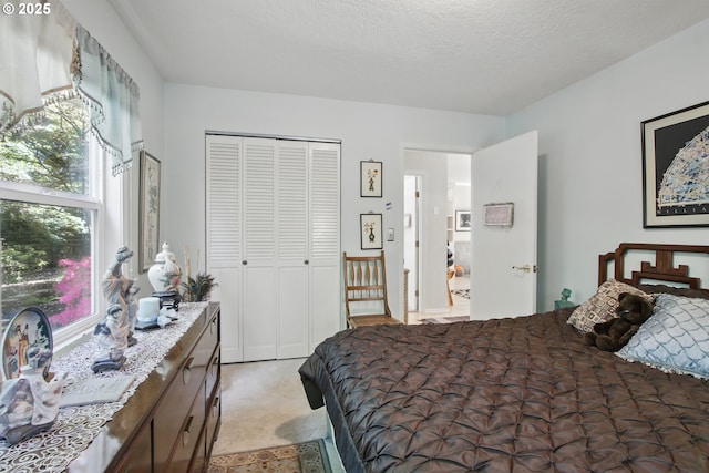 13720 SW Butner Rd, Beaverton, OR 97005 - bedroom featuring a closet and light carpet