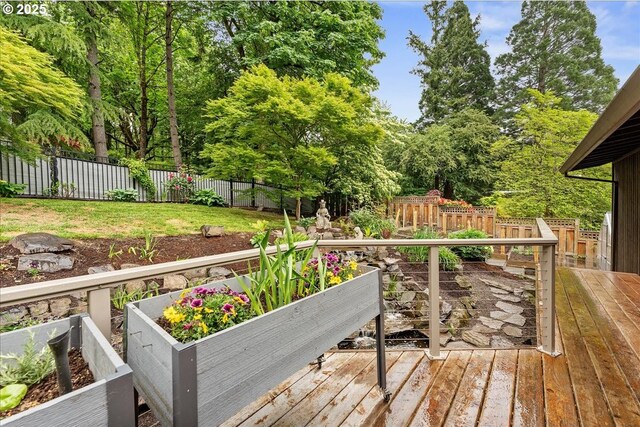 11 Da Vinci St, Lake Oswego, OR 97035 - wooden deck featuring a garden and a fenced backyard