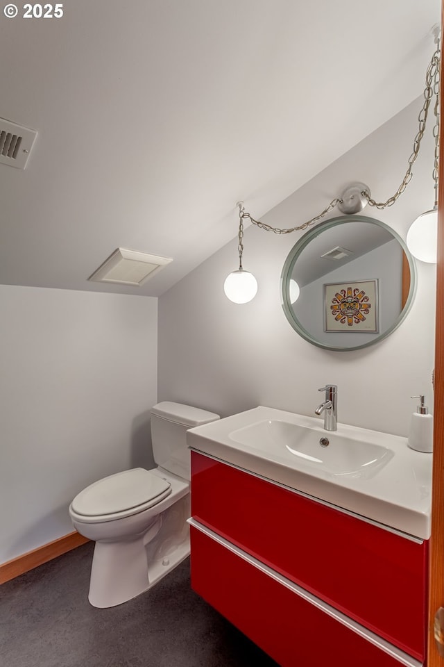 11 Da Vinci St, Lake Oswego, OR 97035 - half bath with vanity and toilet