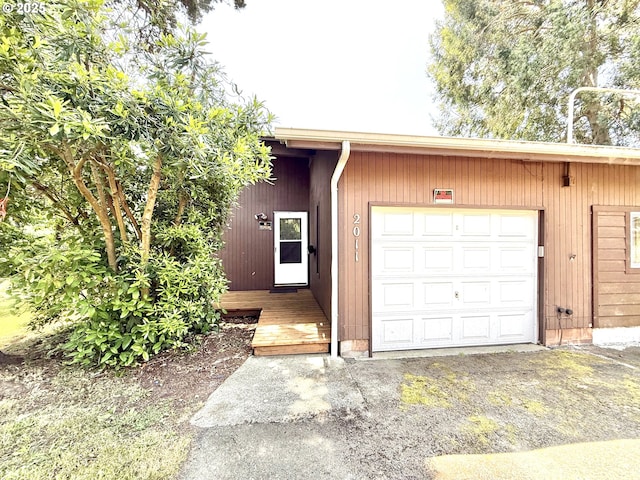 2011/2013 Ohio Ave, North Bend, OR 97459 - view of garage