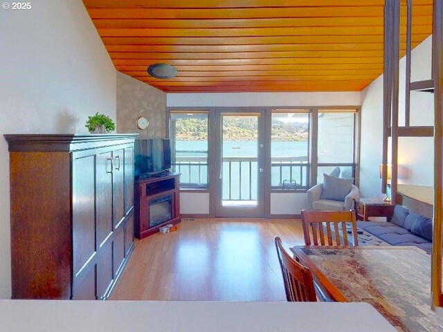 94304 Wedderburn Loop Unit 445, Gold Beach, OR 97444 - sunroom / solarium with lofted ceiling